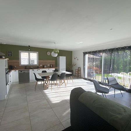 Au Moryllon Villa Lompnas Eksteriør bilde